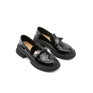 【王小毒】今天星期八●黑色小皮鞋女圆头英伦新款漆皮粗跟乐福鞋