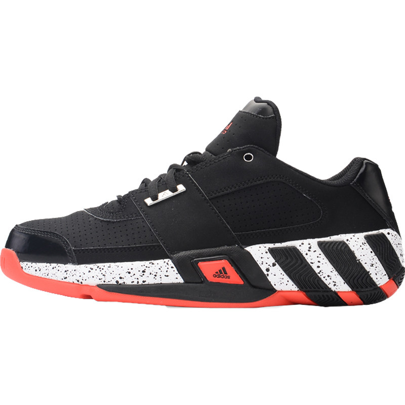 Adidas/阿迪达斯战靴外场