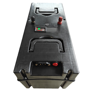 12伏100安移动电源电池盒电量电压显示USB充手机12v100ah电瓶盒