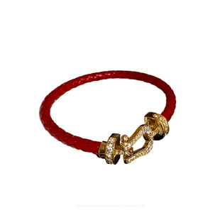 皮革马蹄扣磁吸手链本命年红色手绳手镯2025新款小众精致手饰品女