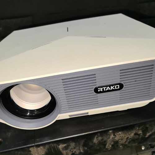 RTAKO A4300 PRO投影仪