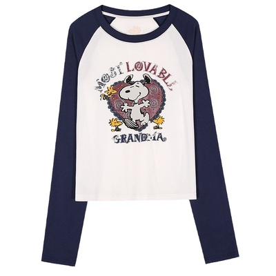 落落狷介印花插肩袖T恤女