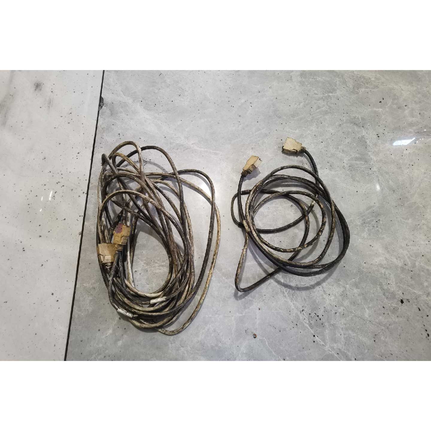 议价三菱64S数控数据线SH21两根