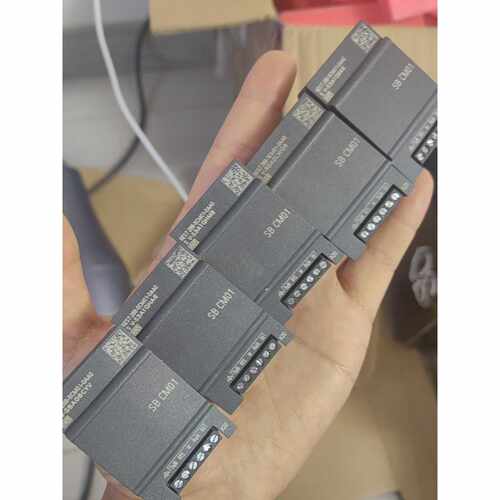 下单前咨询几乎全新 西门子S7-200 SMART系列 SB CM01