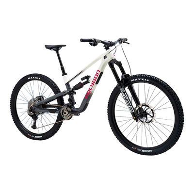 POLYGONN9Di2碳纤维山地自行车