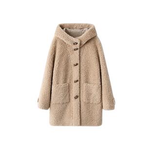 美力城羊羔毛连帽牛角扣大衣中长款保暖厚鹅绒内胆冬季羽绒外套女