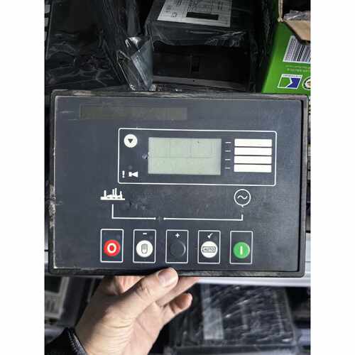 DSE 5110发电机组自动控制器，型号5110-00，实物