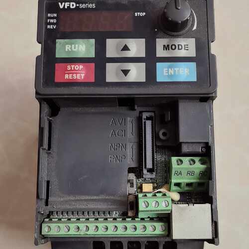 议价台达变频器，型号VFD007E43A，三相输入380-480