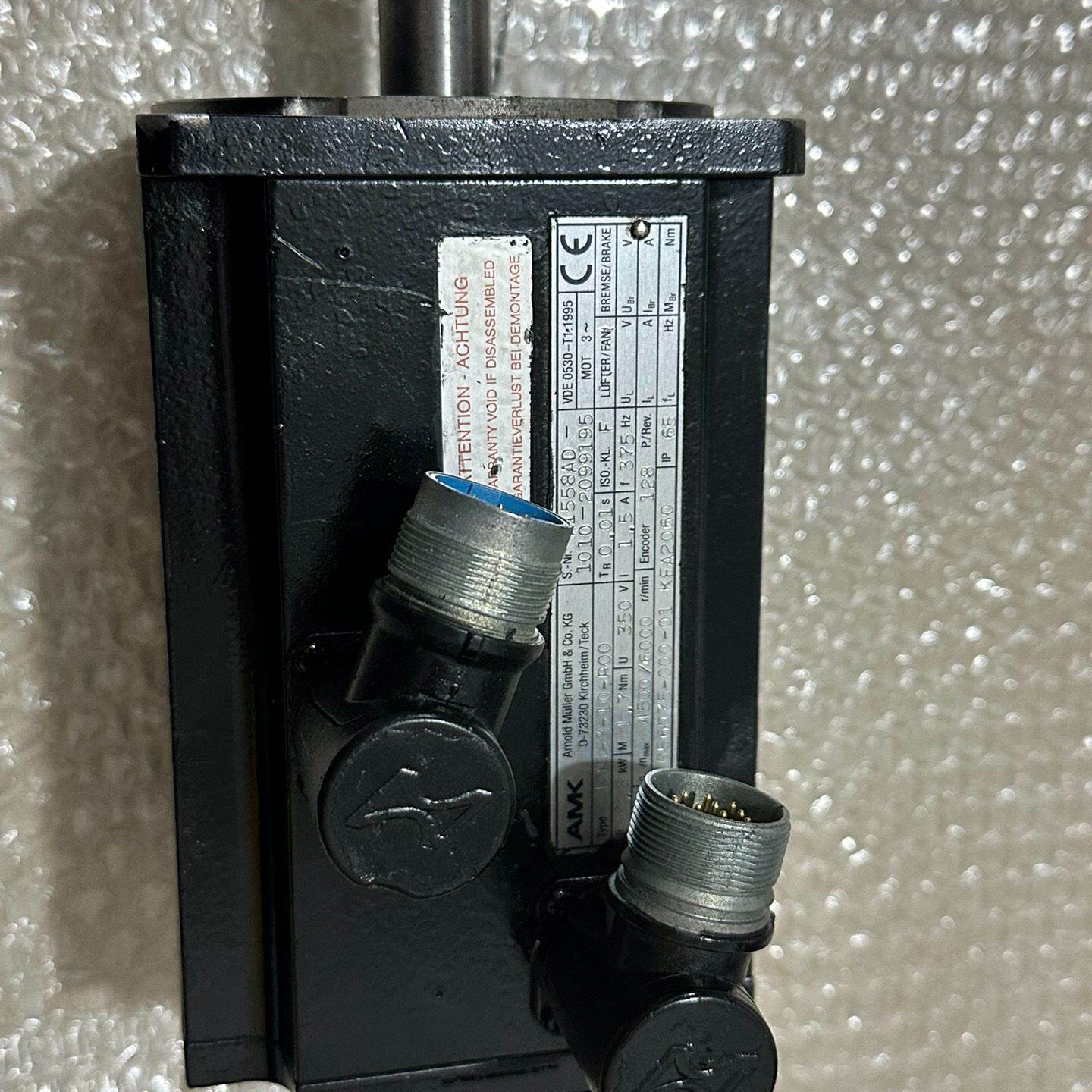 溢价-德国AMK伺服电机D-73230  DT5-3-10-R00 - 实物图
