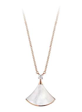 周珍珍18K贝壳小扇子项链女款裙子锁骨链颈链送女生闺蜜生日礼物