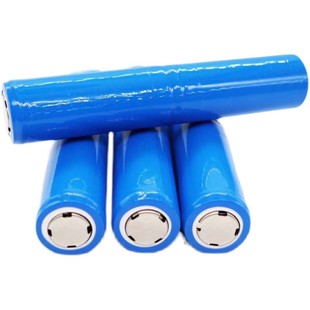 26650并联锂电池进口大容量3.7V强光手电筒可充电电池持久续航长