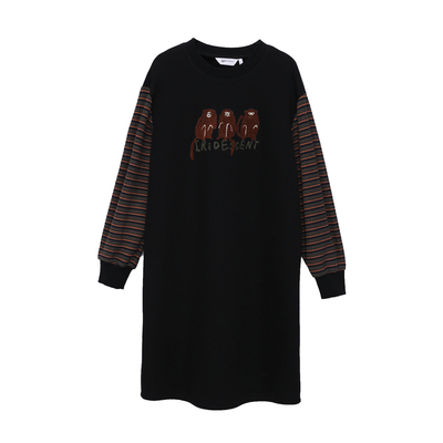 MOVEUP幻走2025冬季新款.FUN系列圆领主题绣花撞色条纹针织连衣裙