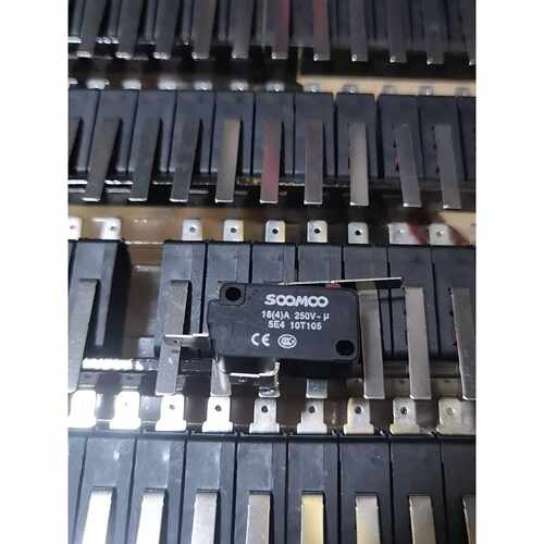 议价全新SOOMOO行程开关5E4164A250V2维修