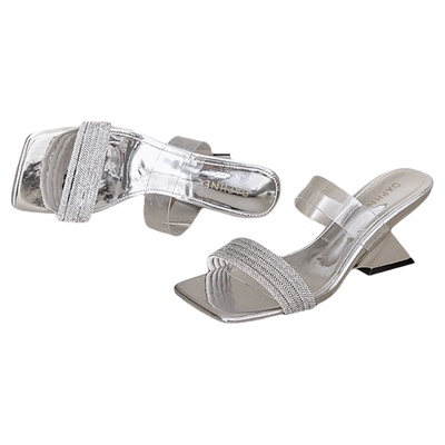 达芙妮2025新款粗跟高跟凉拖鞋