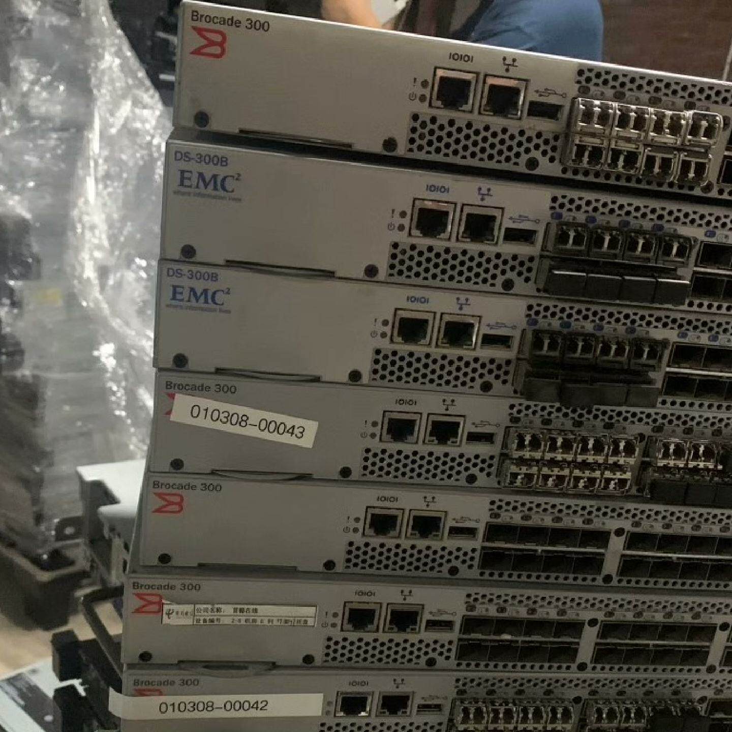 溢价-全激活博科300存储交换机24口激活BROCADE交换机博科