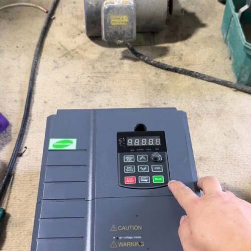 议 价正川变频器ZC300AT3011G015P111工业自动可 维修