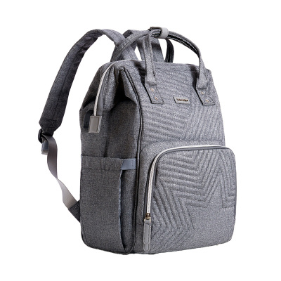 绗缝设计大容量双肩妈咪包