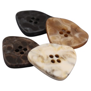 不规则三角形四眼装饰大衣风衣外套呢绒大理石纹树脂纽扣扣子时装