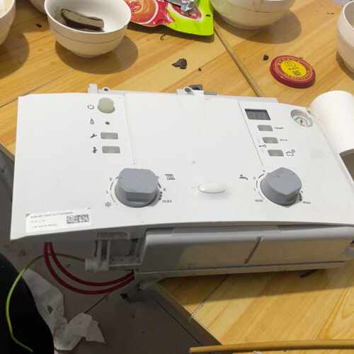 溢价-欧洲之星壁挂炉主板型号L1P38
