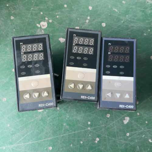 议价温控表C400FD10-V*AN成色很新有三个，功能正常，需维修