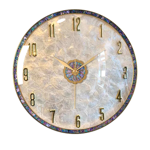 轻奢贝壳挂钟2025新款高级感现代高端时钟表挂墙家用客厅大气挂表