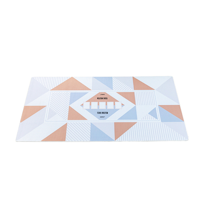 诺特浅色防水防污桌垫