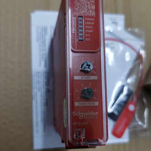 下单前咨询施耐德安全继电器XPSUAF13AP施耐德安全模块,全新正品