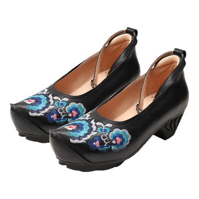 相伴2025年秋季绣花刺绣翘头女鞋