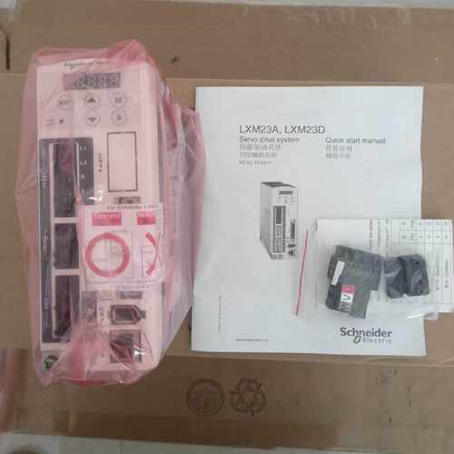 议价施耐德驱动器全新    LXM23DU04M3X