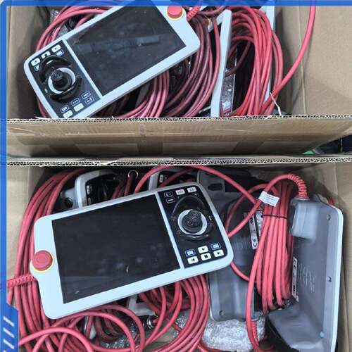 议价可维修abb机器人示教器DSQC3120实物图质保三个月发货前提供