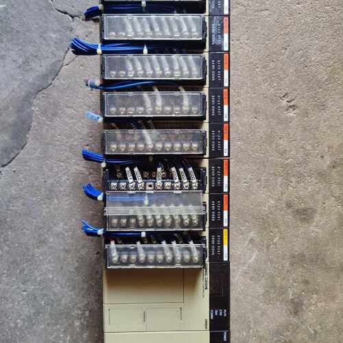 议价龙 SYS C200HE PLC主机一套