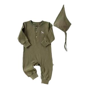 拉果拉2026婴儿开春衣服宝宝军绿色连体衣婴儿纯色简约爬服外出服