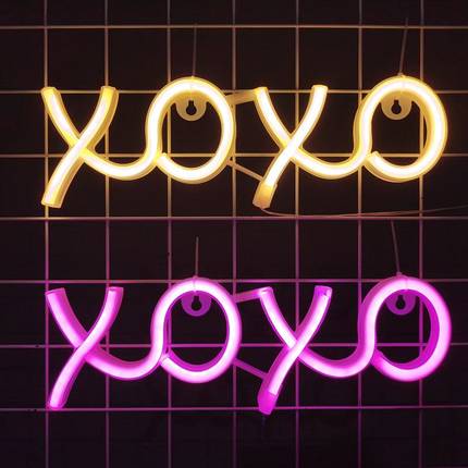 跨境led霓虹灯XOXO造型灯装饰彩灯氛围挂日墙红布置圣诞节创意网