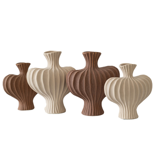 北欧艺术陶瓷鲜花花瓶设计师样板间玄关酒柜法式摆件乔迁新居礼物