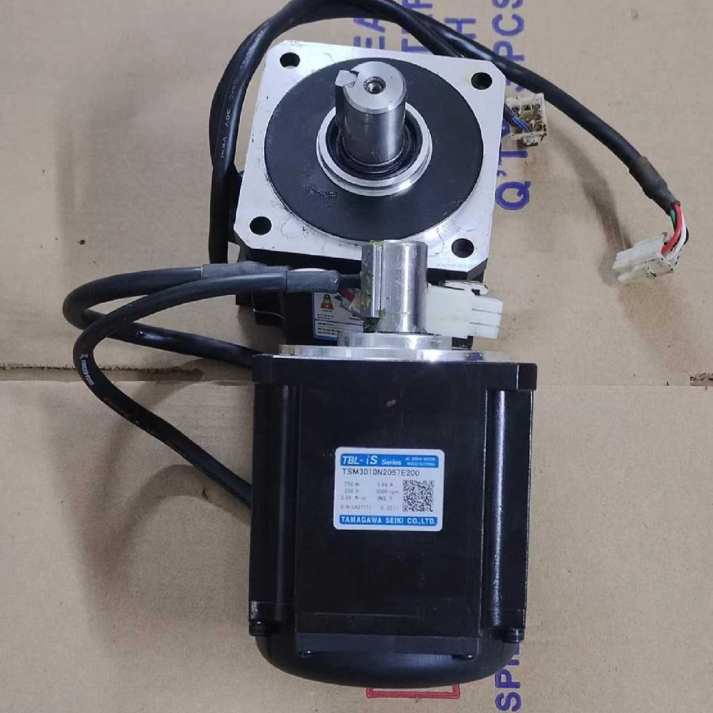 溢价-多摩川伺服电机TSM3010N2057E200，750W。 - 实物图