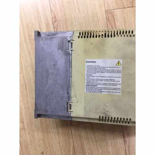 议价三菱驱动器MR-J2S-200B-PY135U055故障机
