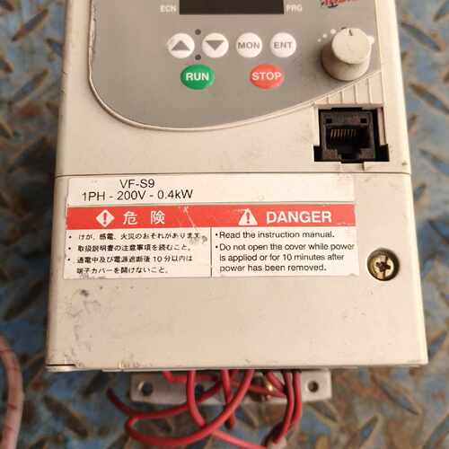 下单前咨询东芝变频器 VFS9S-2004PL-WN(1) 1PH 2