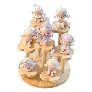 木质盲盒展示架手办置物架阶梯立牌小摆件陈列泡泡玛特萌粒收纳盒