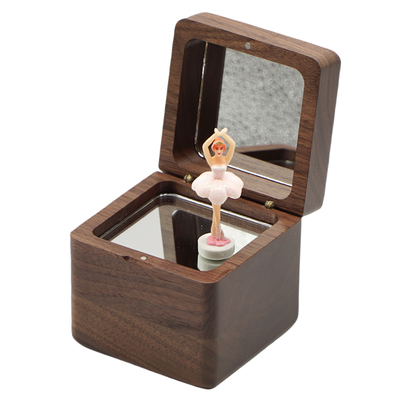 胡桃木旋转音乐盒免费刻字礼物