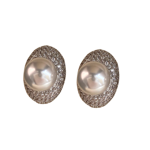 极光正圆澳白镶满钻珍珠耳环2025秋冬爆款轻奢高级感鸽子蛋耳钉女