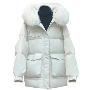 今年流行羽绒服2025年新款女款短款宽松加厚小个子白鸭绒冬季外套