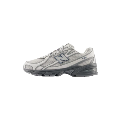 NewBalance浅灰色休闲运动老爹鞋