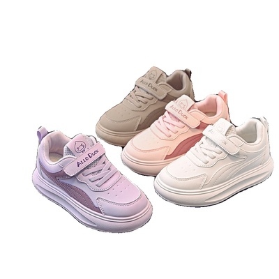 新款儿童运动鞋防滑休闲百搭平底潮鞋小男孩皮面板鞋四季女童鞋子