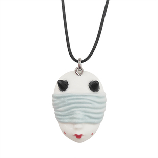 原创设计蒙眼暗黑风羊角娃娃脸钛钢蜡绳吊坠项链情侣个性陶瓷礼物