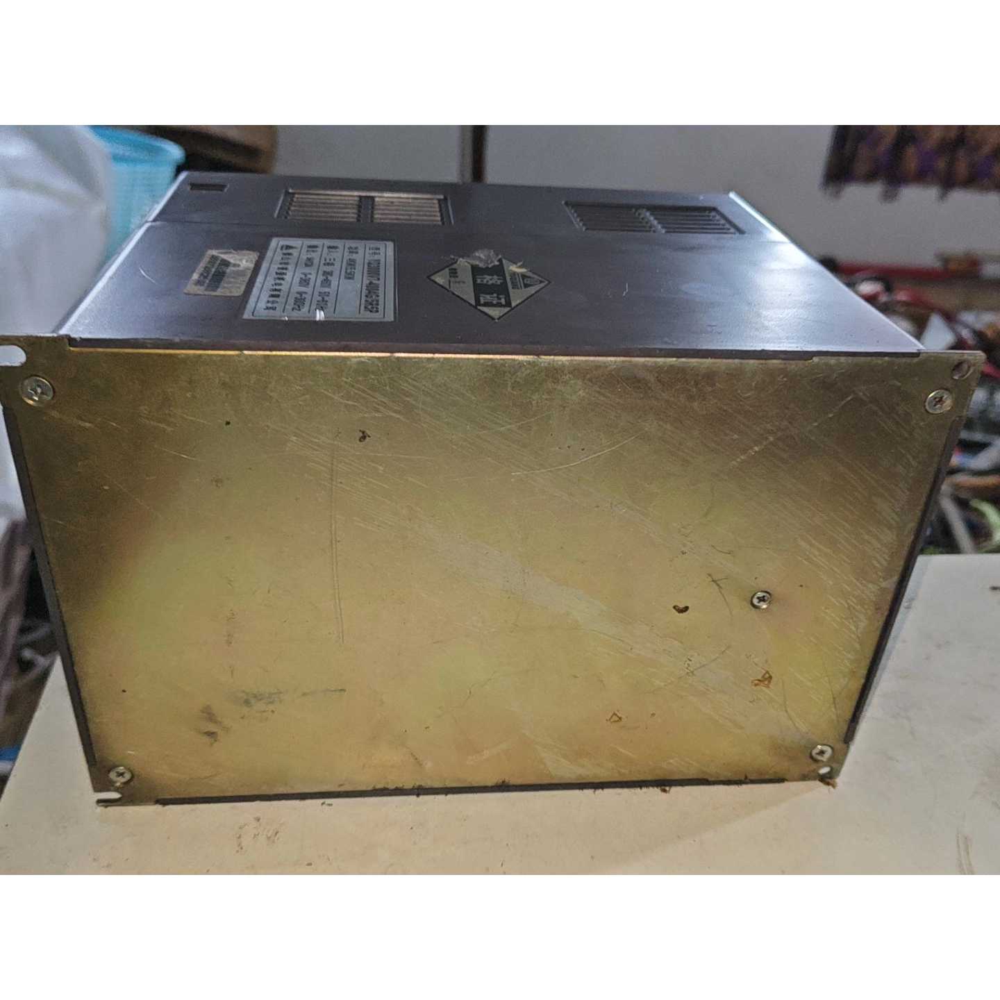 非标价誉强变频器YQ3000V74004G5R5P4KW修理