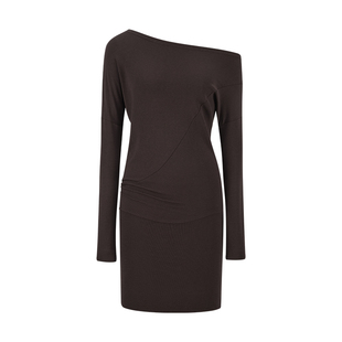 MosesQueen魔西女王斜肩长袖连衣裙女春秋褶皱收腰显瘦包臀短裙子