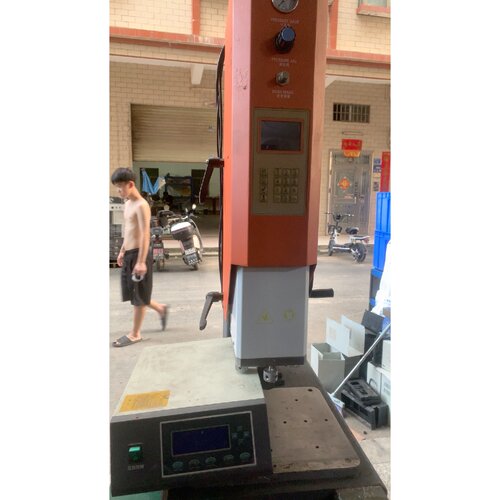 溢价-15K2600W超声波塑料焊接机配恒生数字自动追频电箱，