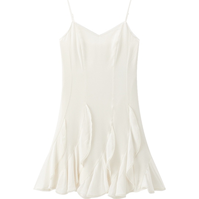 乐町V领吊带连衣裙女装2026年春夏季新品下摆浪漫波浪边甜美裙子