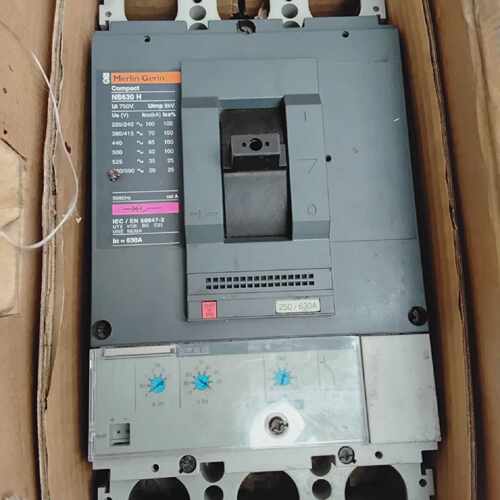 Merlin Gerin Compact NS630H 3P 630A Circuit Breaker STR23SE