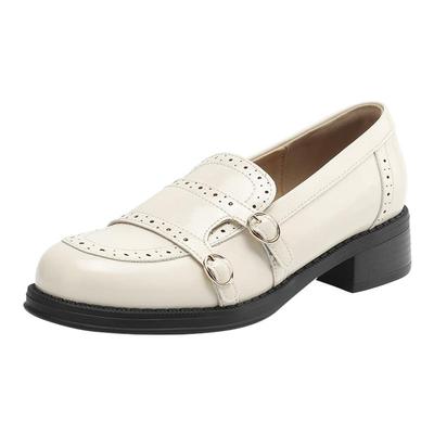 雕花皮带扣白色乐福鞋低跟